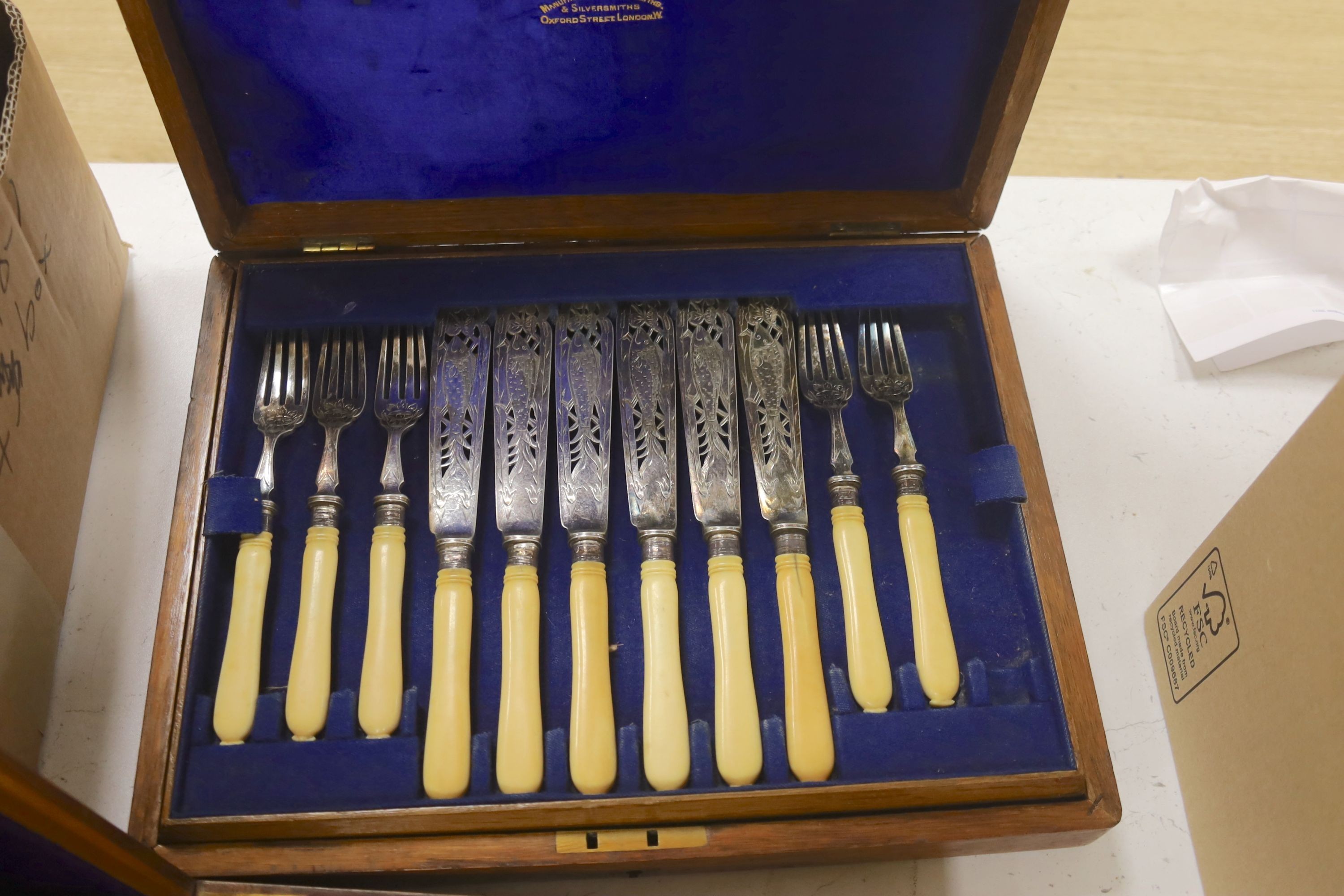 A cased set of 12 Mappin & Webb silver side knives and forks together with other silver plated and other cutlery (qty)